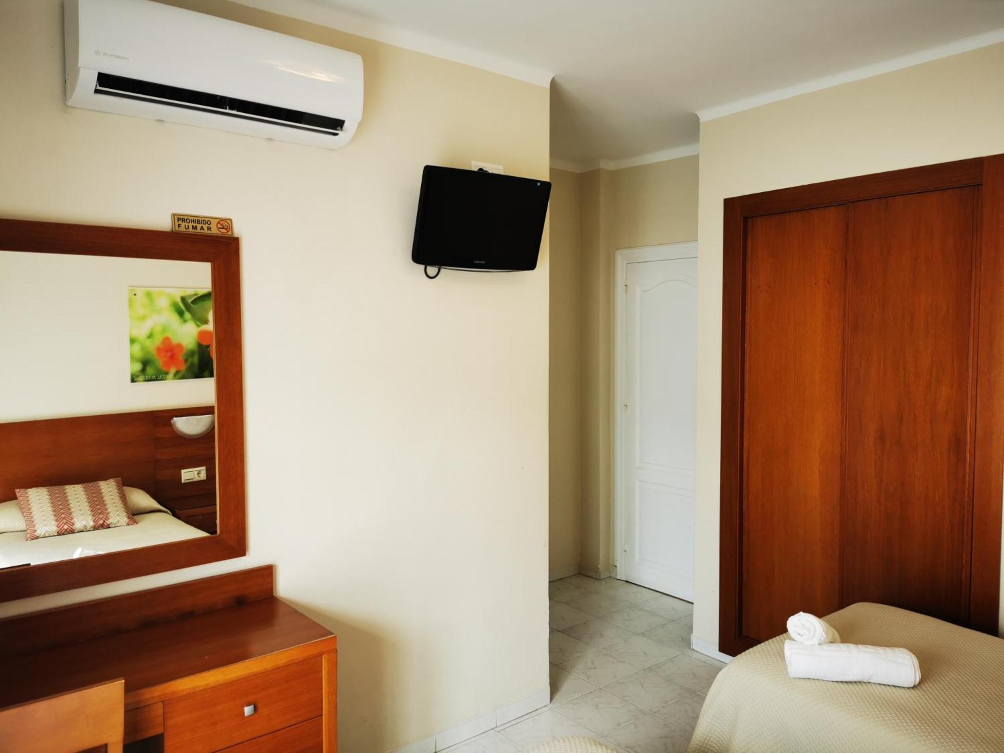 نيرخا Hostal Marazul المظهر الخارجي الصورة